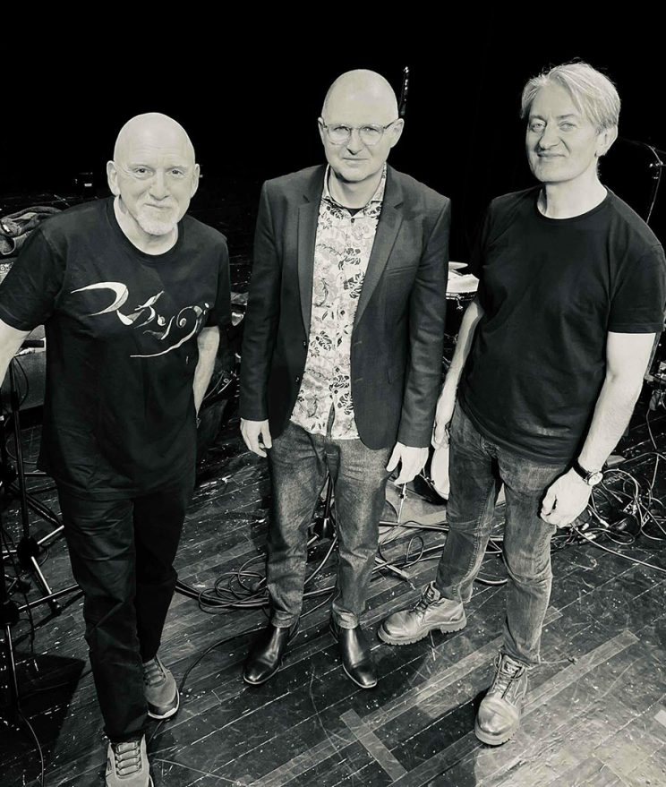 Johannes Mössinger Trio, Adam Nussbaum, Martin Gjakonovski, LOFT