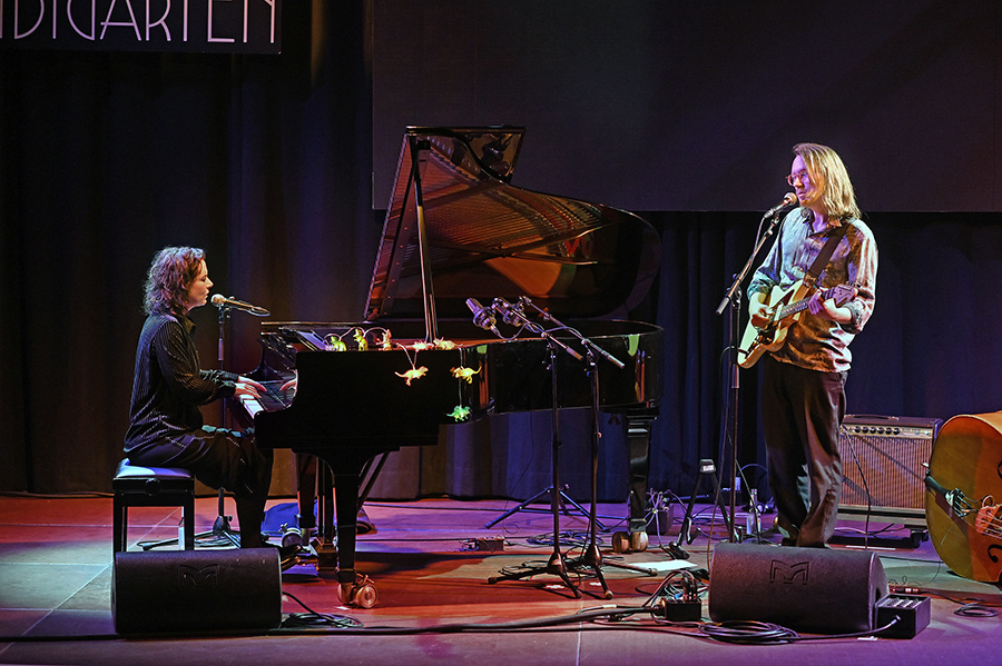 Shannon Barnett. David Helm. Kölner Künstler*innen für Kinder, LOFT, Benefiz