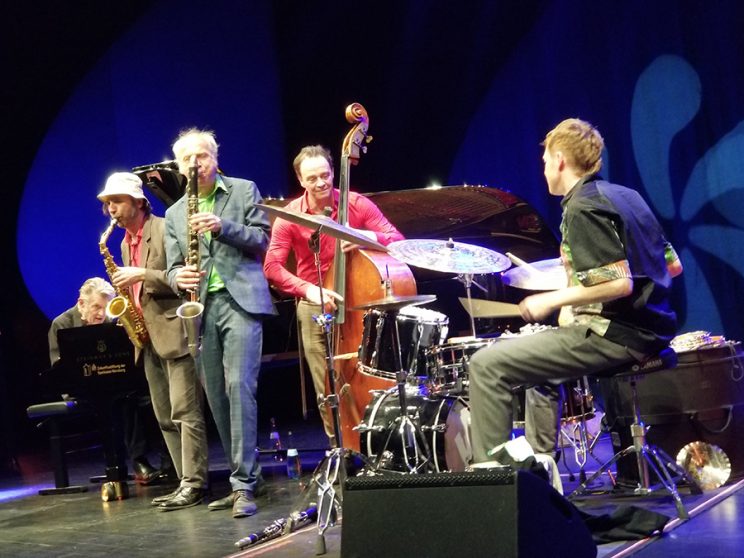 Henrik Walsdorff, Rudi Mahall, Jan Roder, Oli Steidle, Alexander von Schlippenbach, LOFT