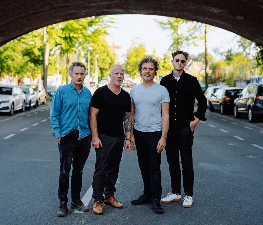 Slowfox 4, Philip Zoube, Hayden Chisholm, Sebastian Gramss, Fabian Arends, LOFT
